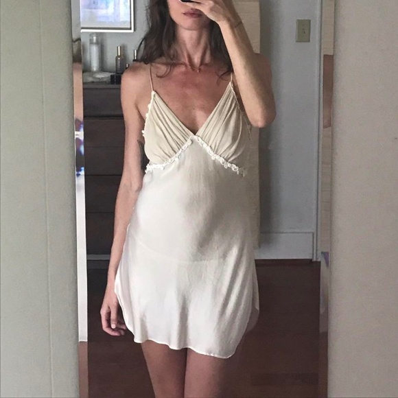 vintage 90s VICTORIA’S SECRET ivory silk & chiffon mini slip dress - Picture 1 of 4
